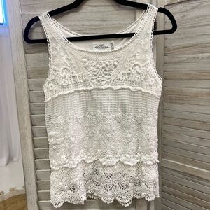 White Lace and crochet Sleeveless Top